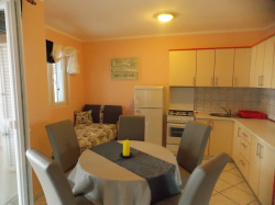 Apartmani Vivien Kustići (Otok Pag)
